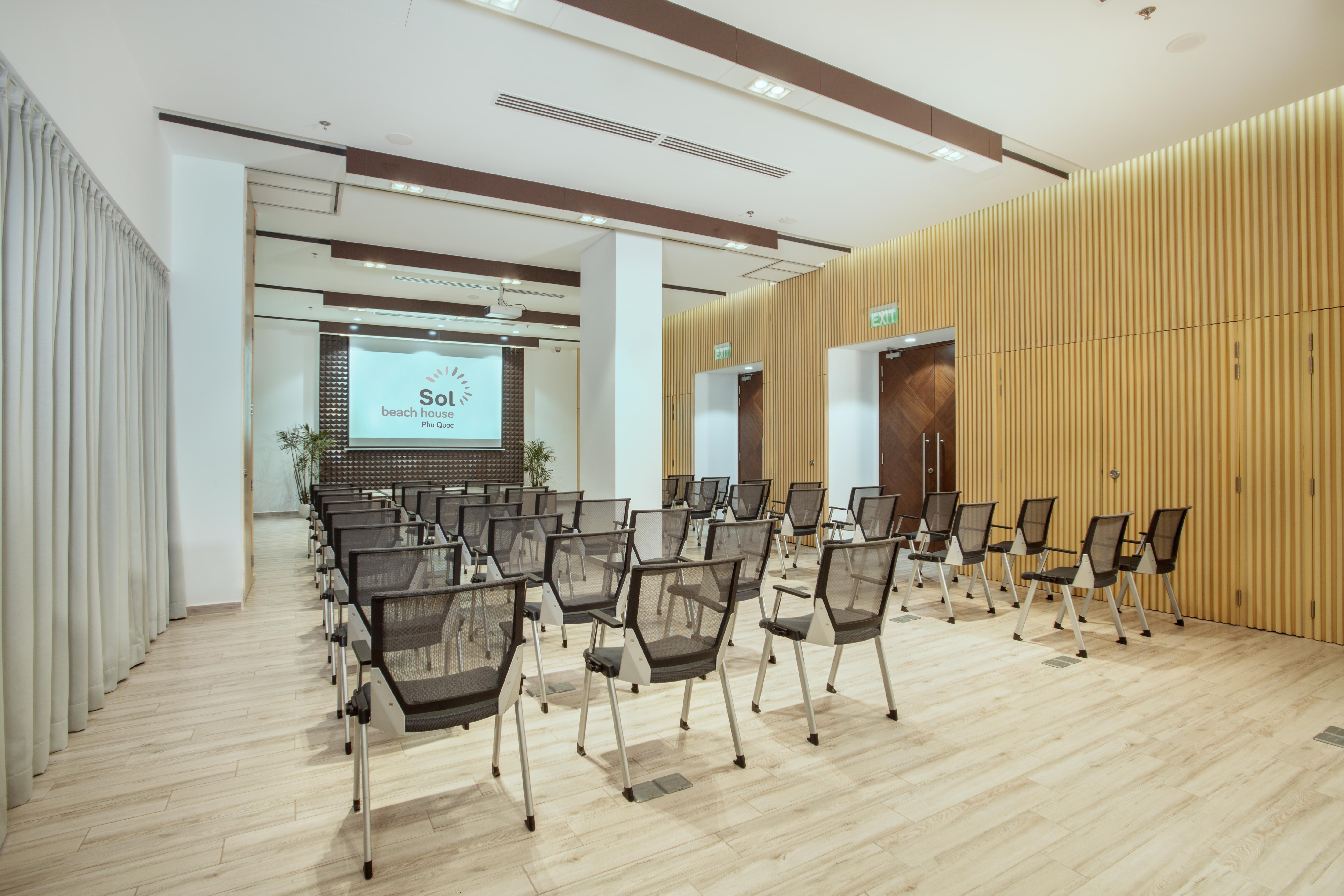 Sol By Melia Phu Quoc Hotell Exteriör bild Meeting room