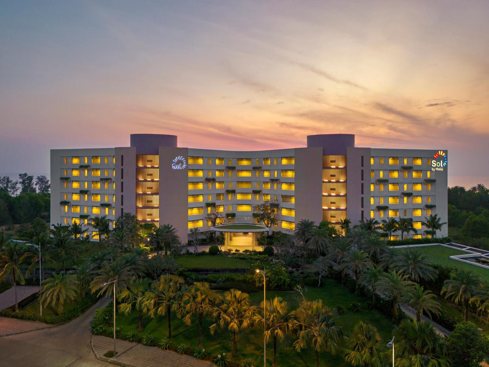 Sol By Melia Phu Quoc Hotell Exteriör bild The SGI campus in Bangalore