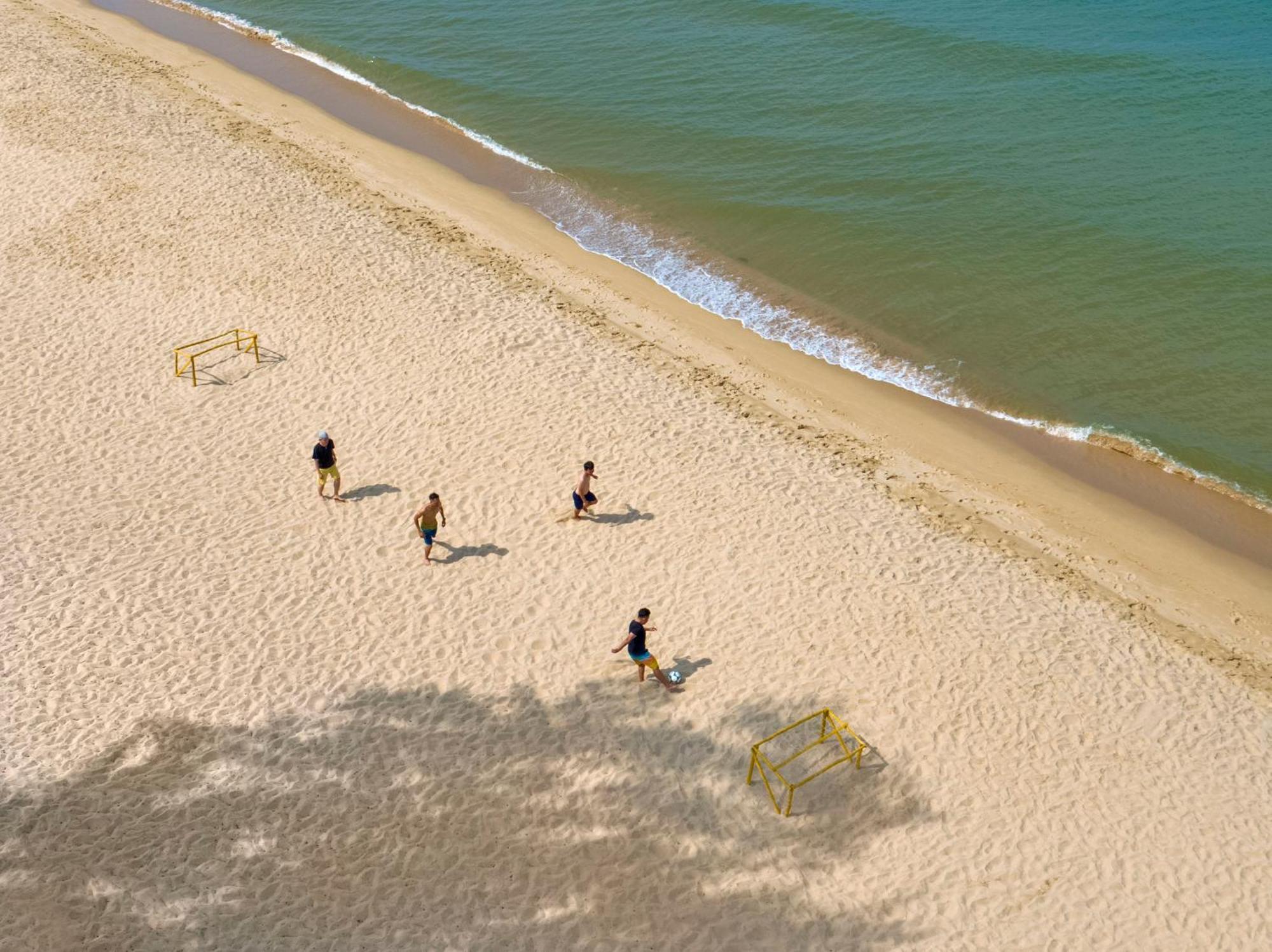 Sol By Melia Phu Quoc Hotell Exteriör bild Beach football in Rio de Janeiro