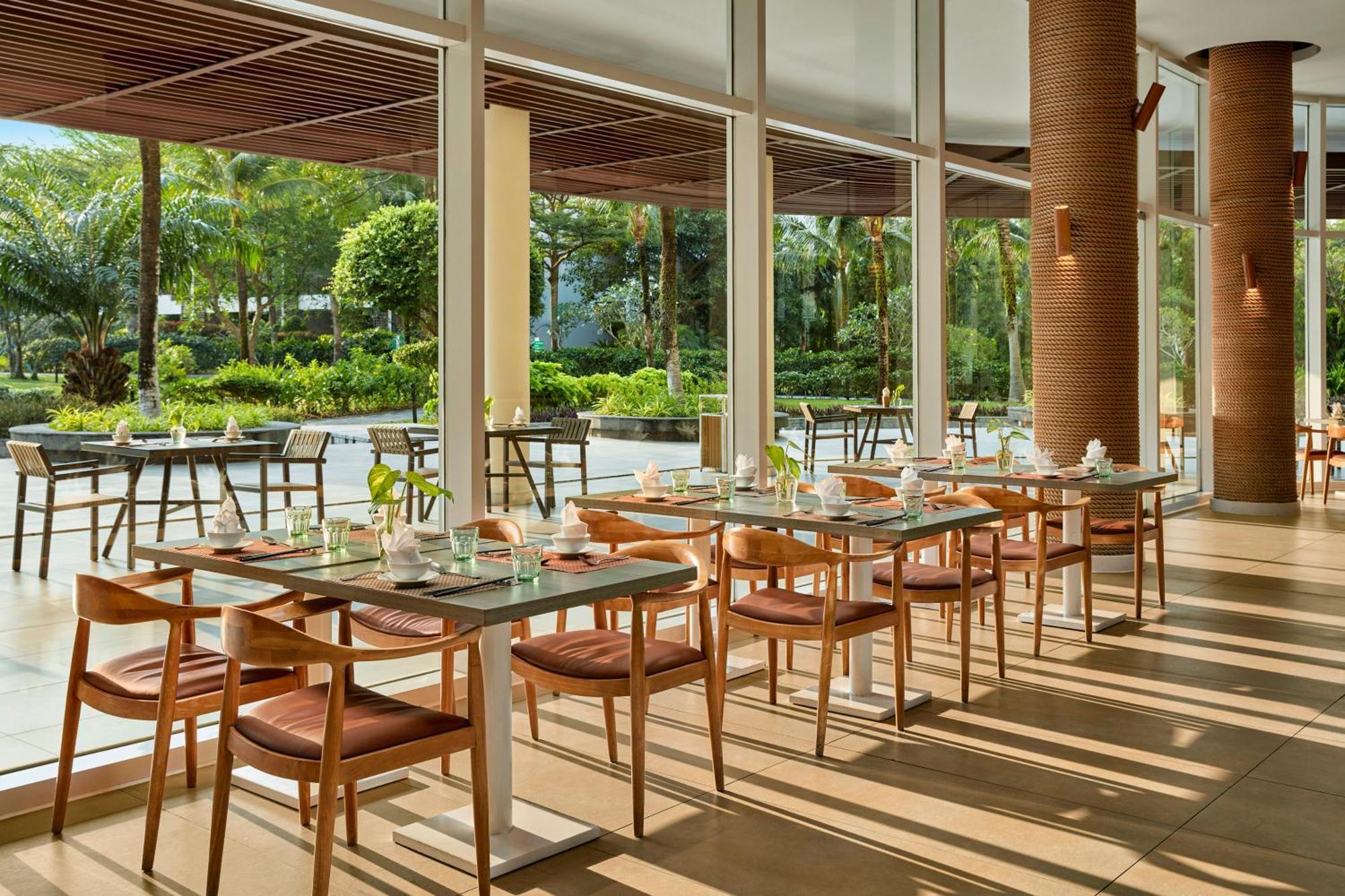 Sol By Melia Phu Quoc Hotell Exteriör bild The Deck